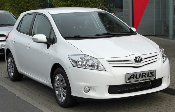 TOYOTA AURIS II TOURING SPORTS HYBRIDE 136H STYLE Hybride essence électrique